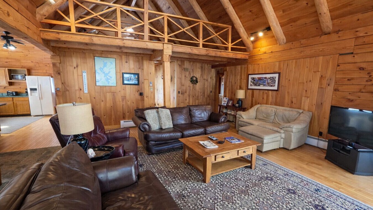 Photo of Livingroom in Greenville Junction