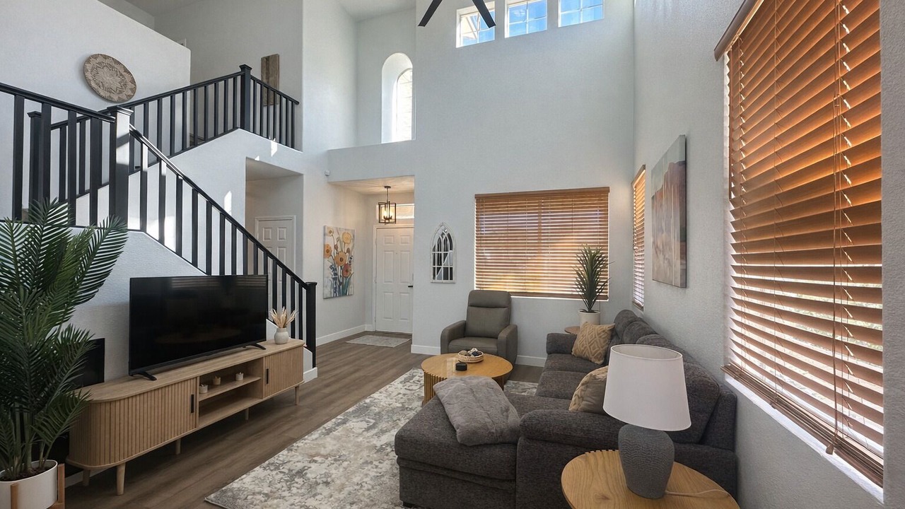 Photo of Livingroom in MacDonald Ranch