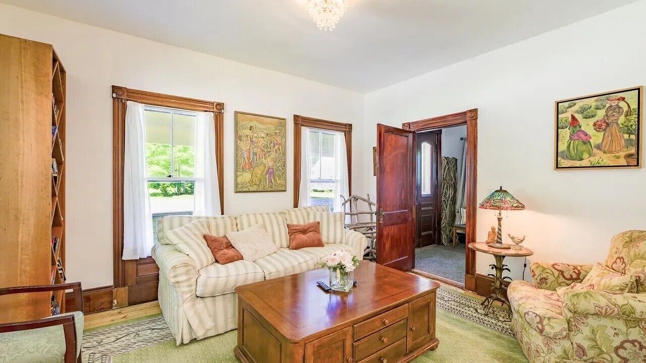 Photo of Livingroom in Friendship