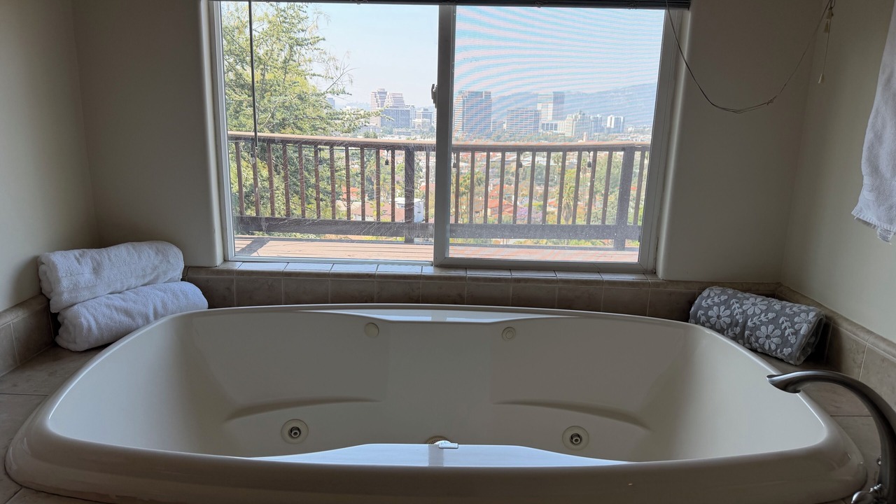 Photo of Bathroom in Rossmoyne