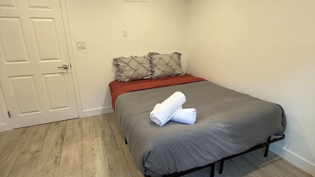 Photo of Bedroom in Woodland Hills