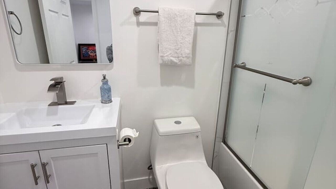 Photo of Bathroom in Woodland Hills
