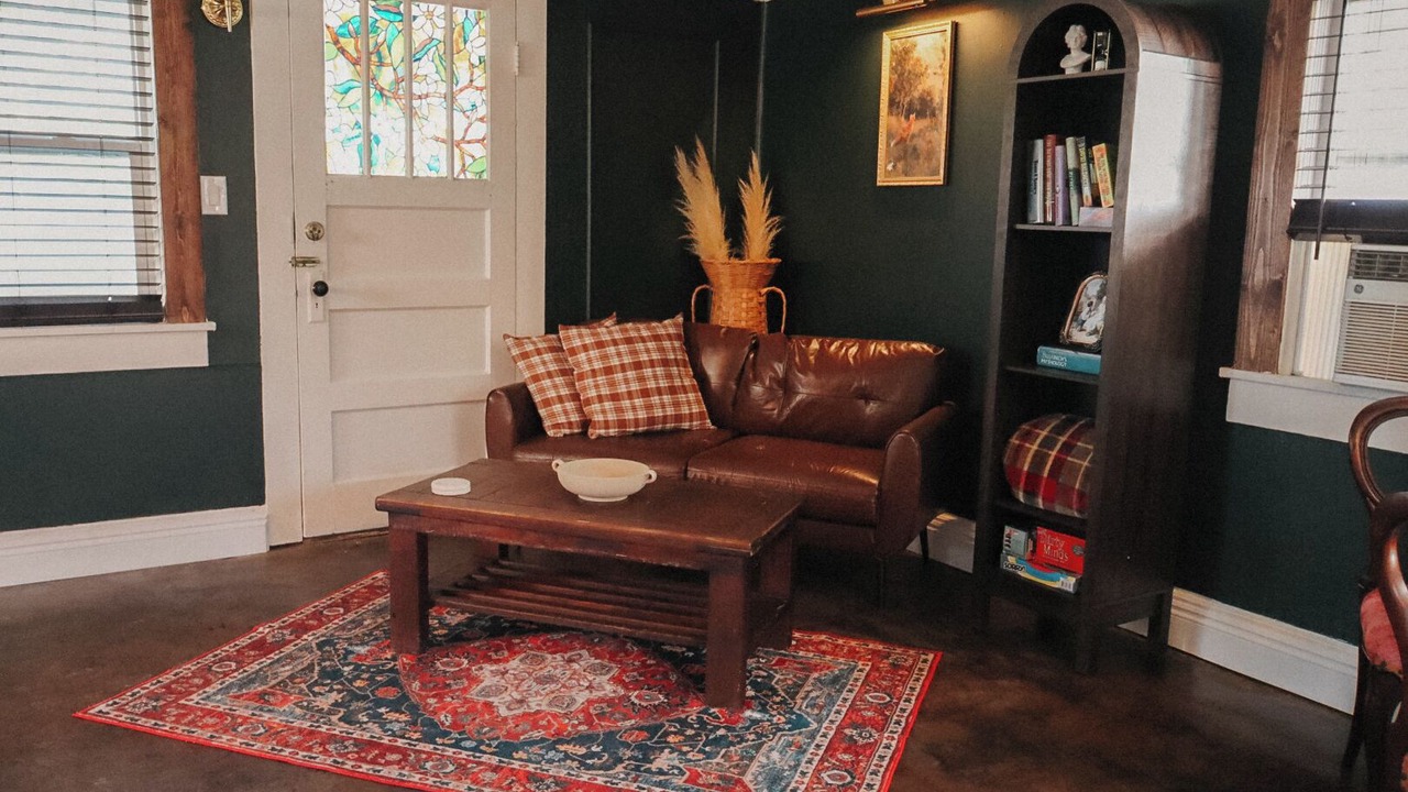 Photo of Livingroom in Downtown