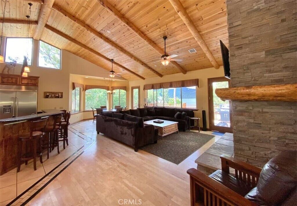 Photo of Livingroom in Big Bear Lake