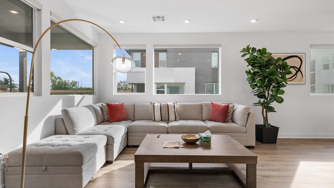 Photo of Livingroom in Tustin