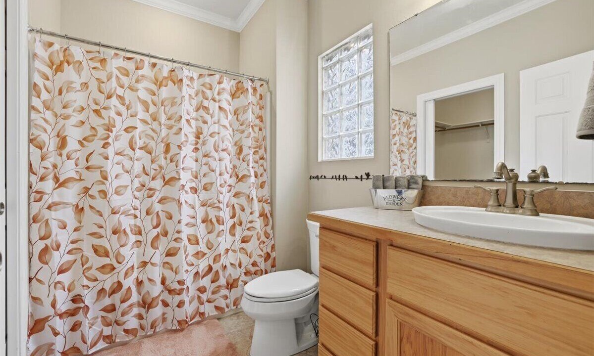 Photo of Bathroom in Sunset