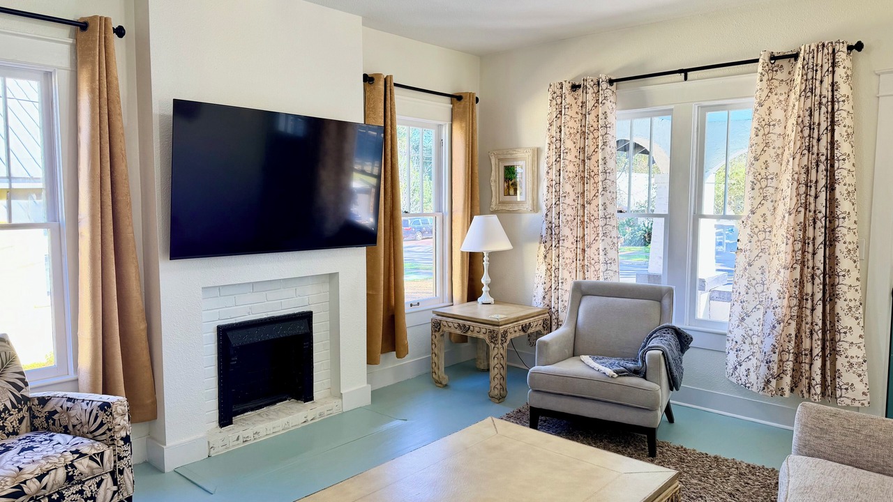 Photo of Livingroom in Marianna