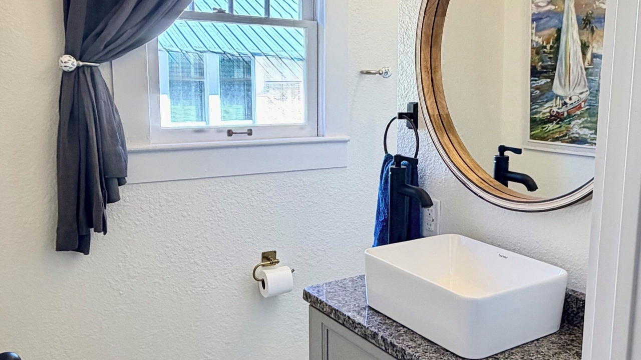 Photo of Bathroom in Marianna