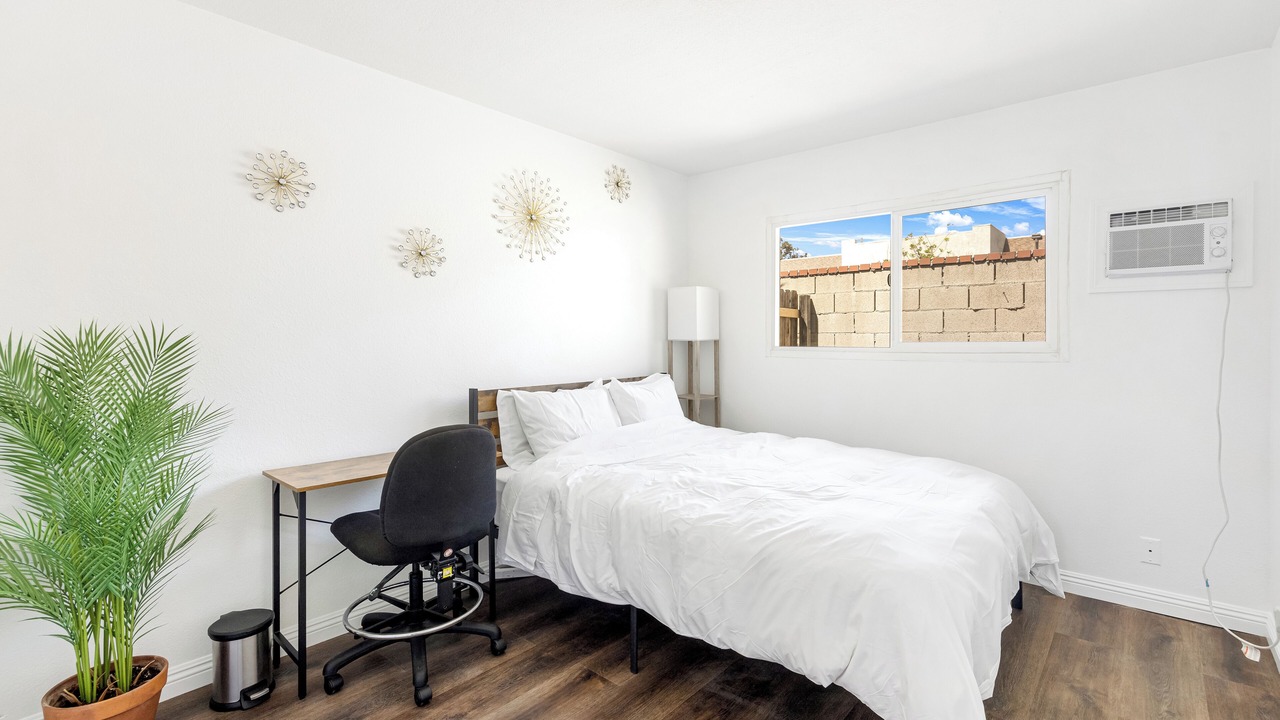 Photo of Bedroom in Orange
