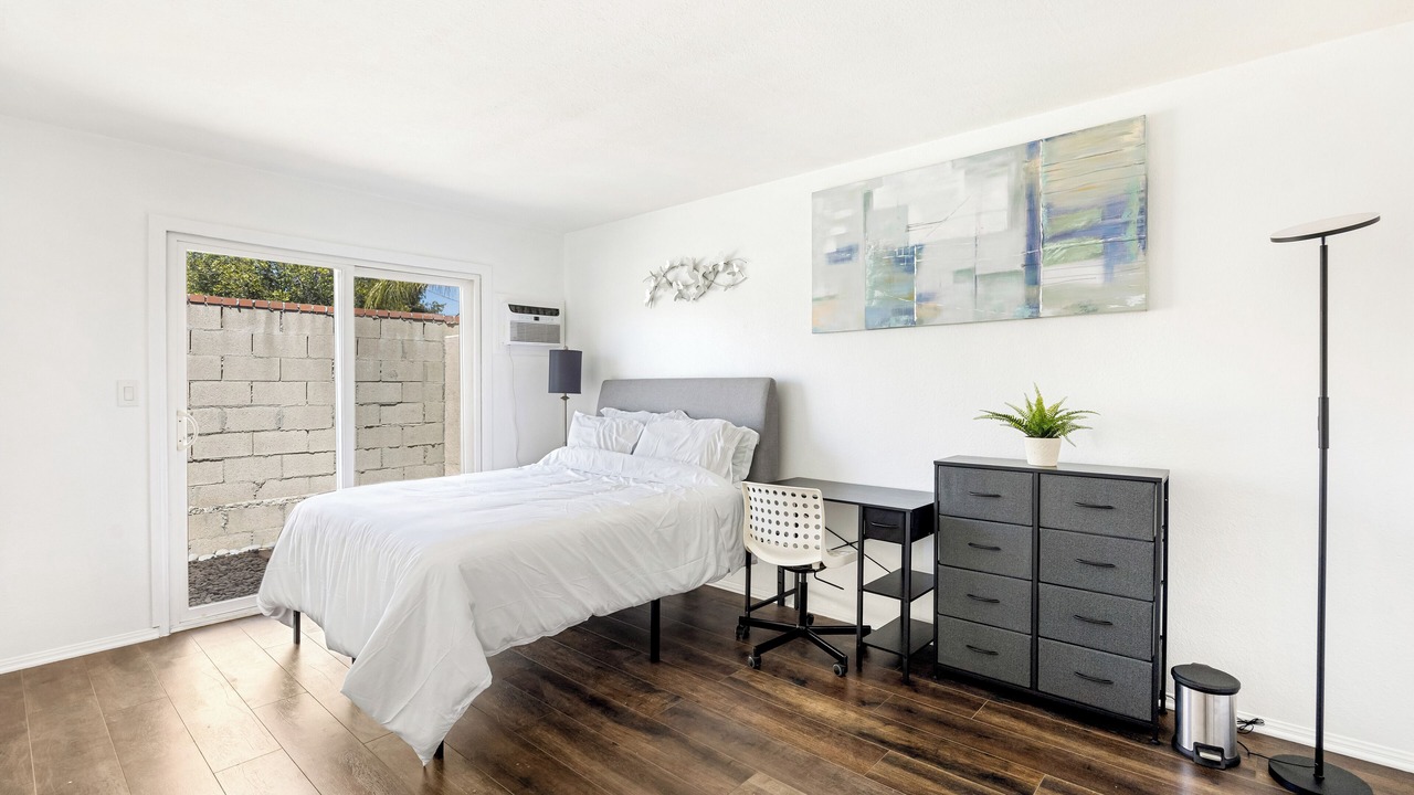 Photo of Bedroom in Orange