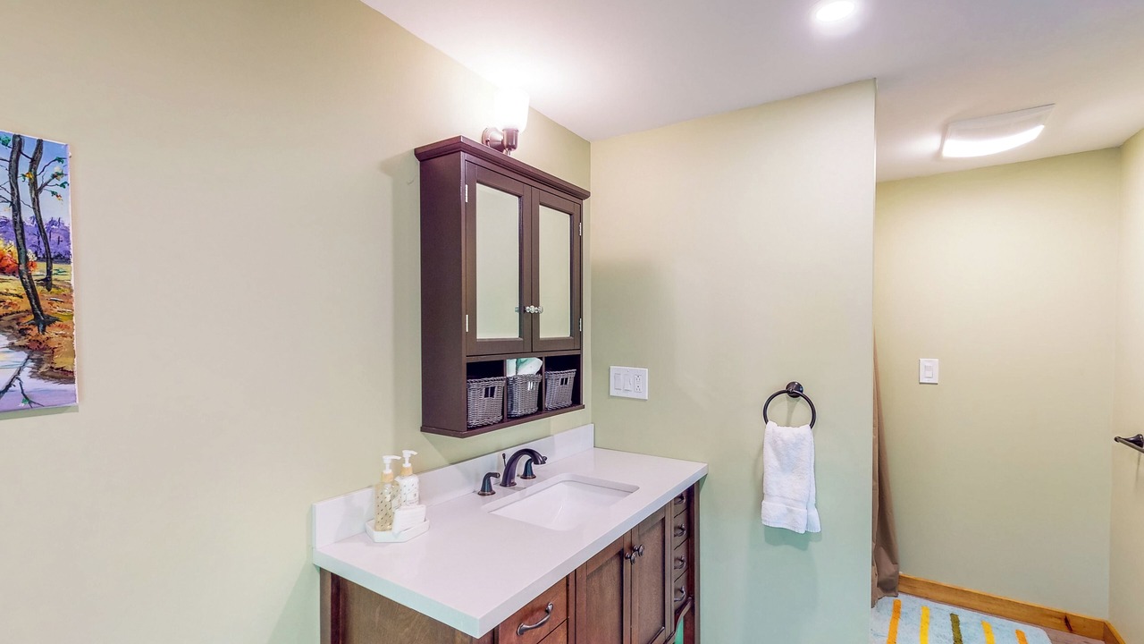 Photo of Bathroom in Roxbury