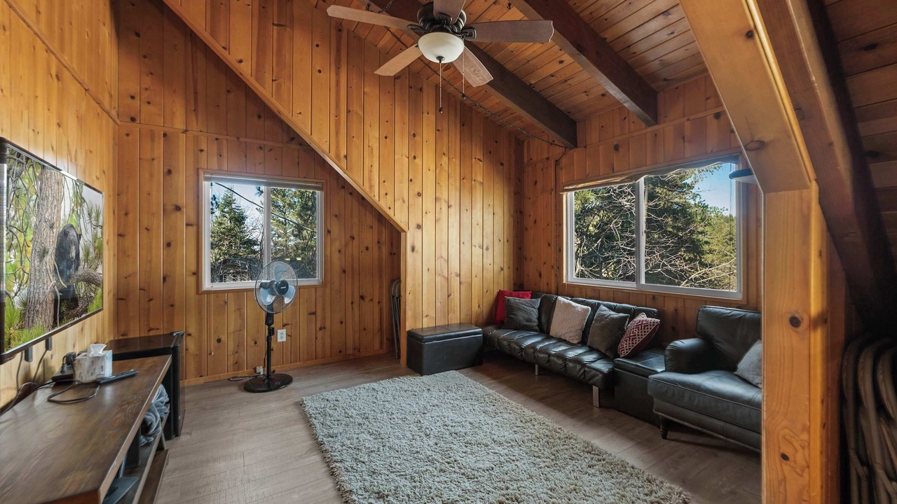 Photo of Livingroom in Running Springs