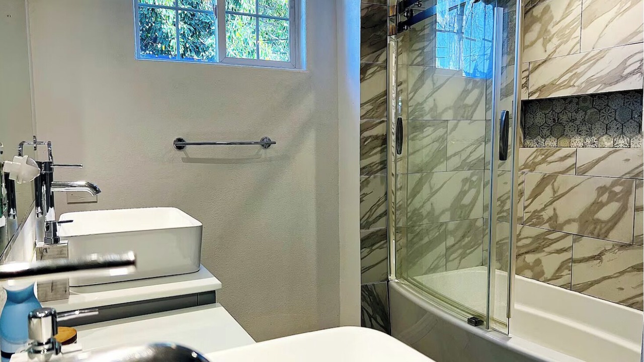 Photo of Bathroom in Woodland Hills
