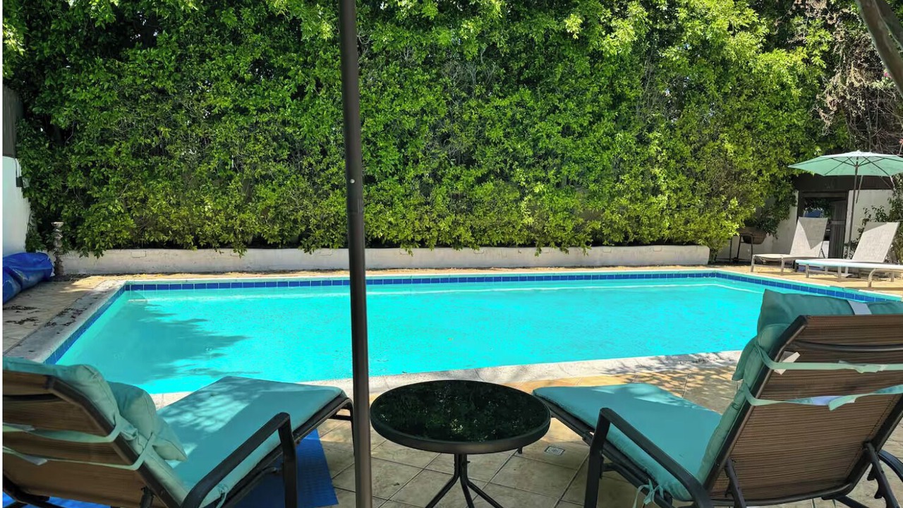 Photo of Outdoor in Woodland Hills