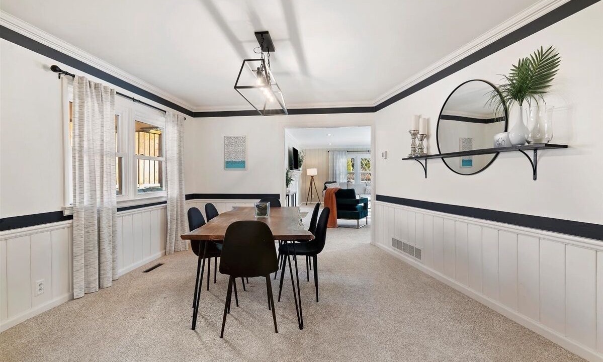 Photo of Livingroom in Central Rim
