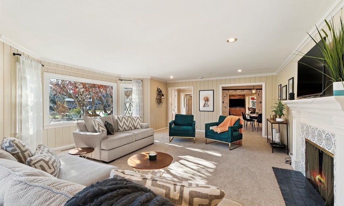 Photo of Livingroom in Central Rim