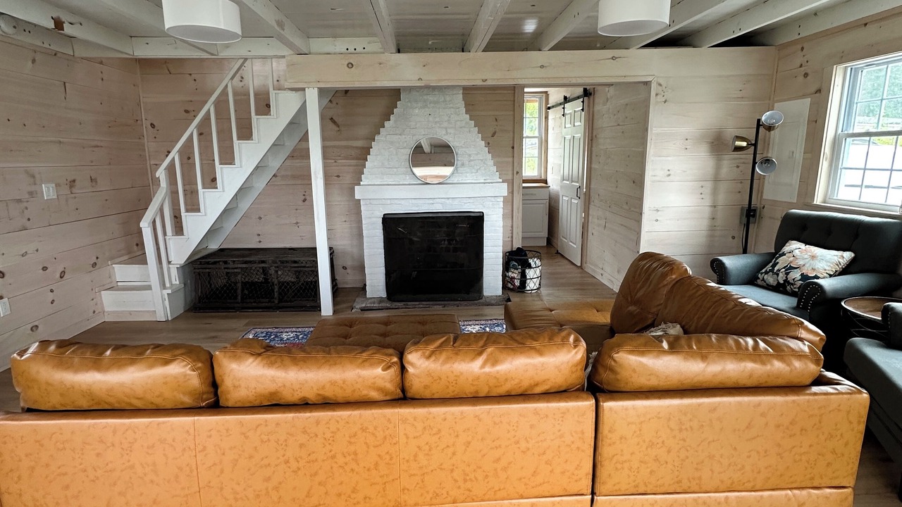 Photo of Livingroom in Orono