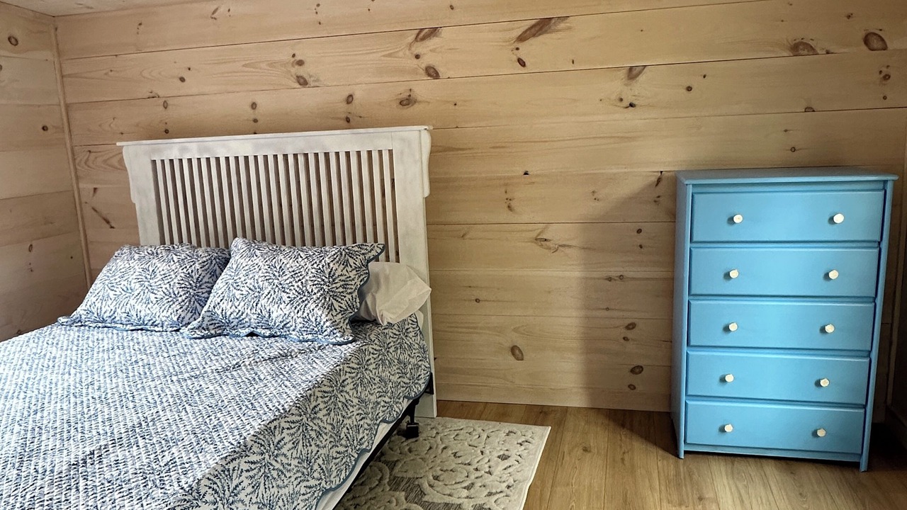 Photo of Bedroom in Orono