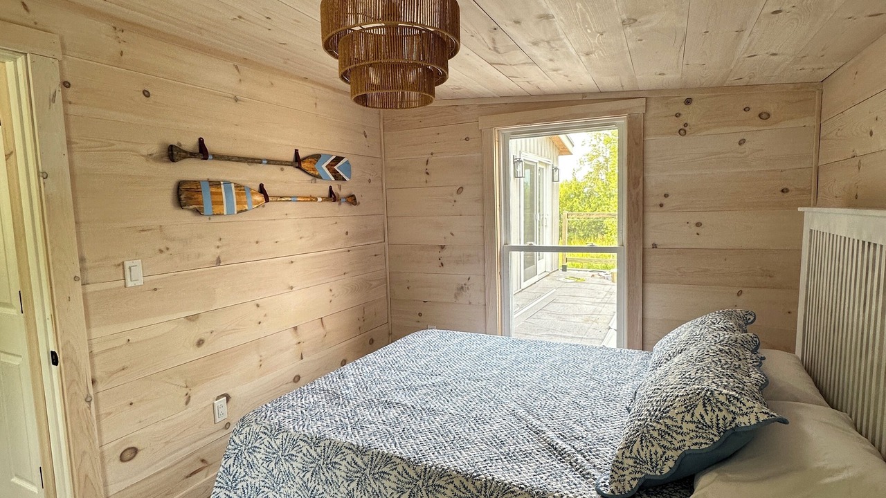 Photo of Bedroom in Orono