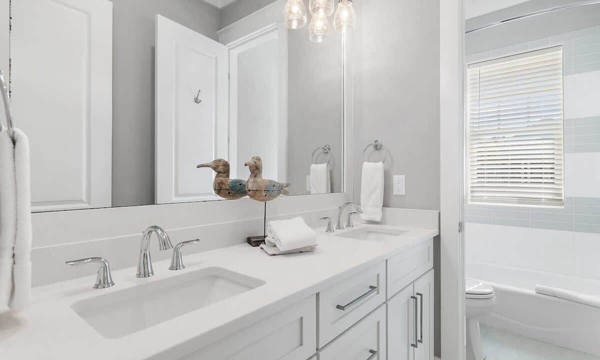 Photo of Bathroom in Lakeside at Blue Mountain Beach