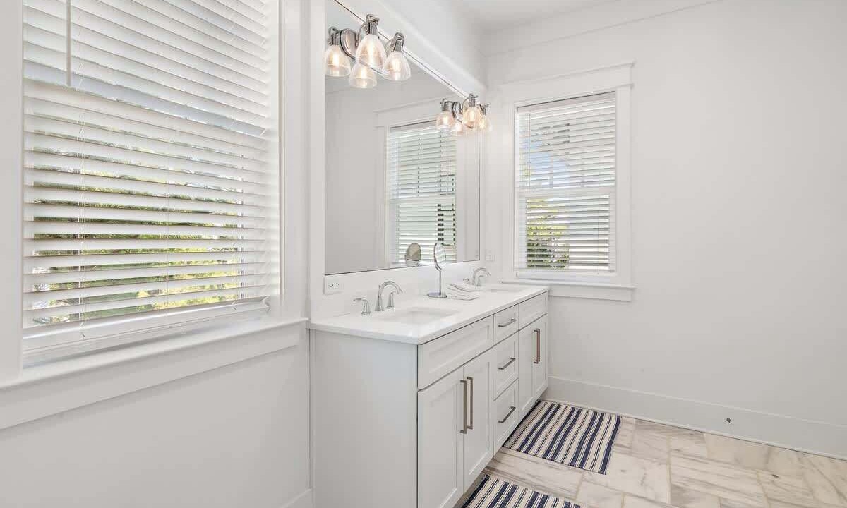 Photo of Bathroom in Lakeside at Blue Mountain Beach