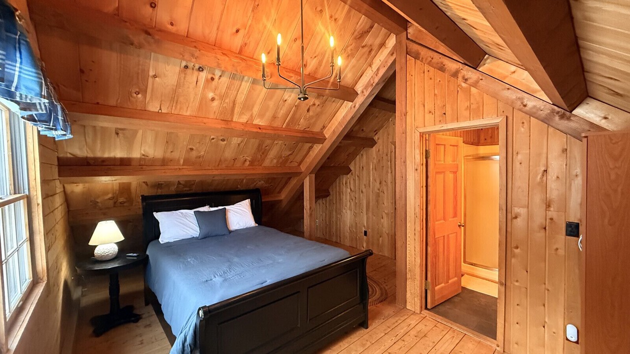 Photo of Bedroom in Greenville Junction