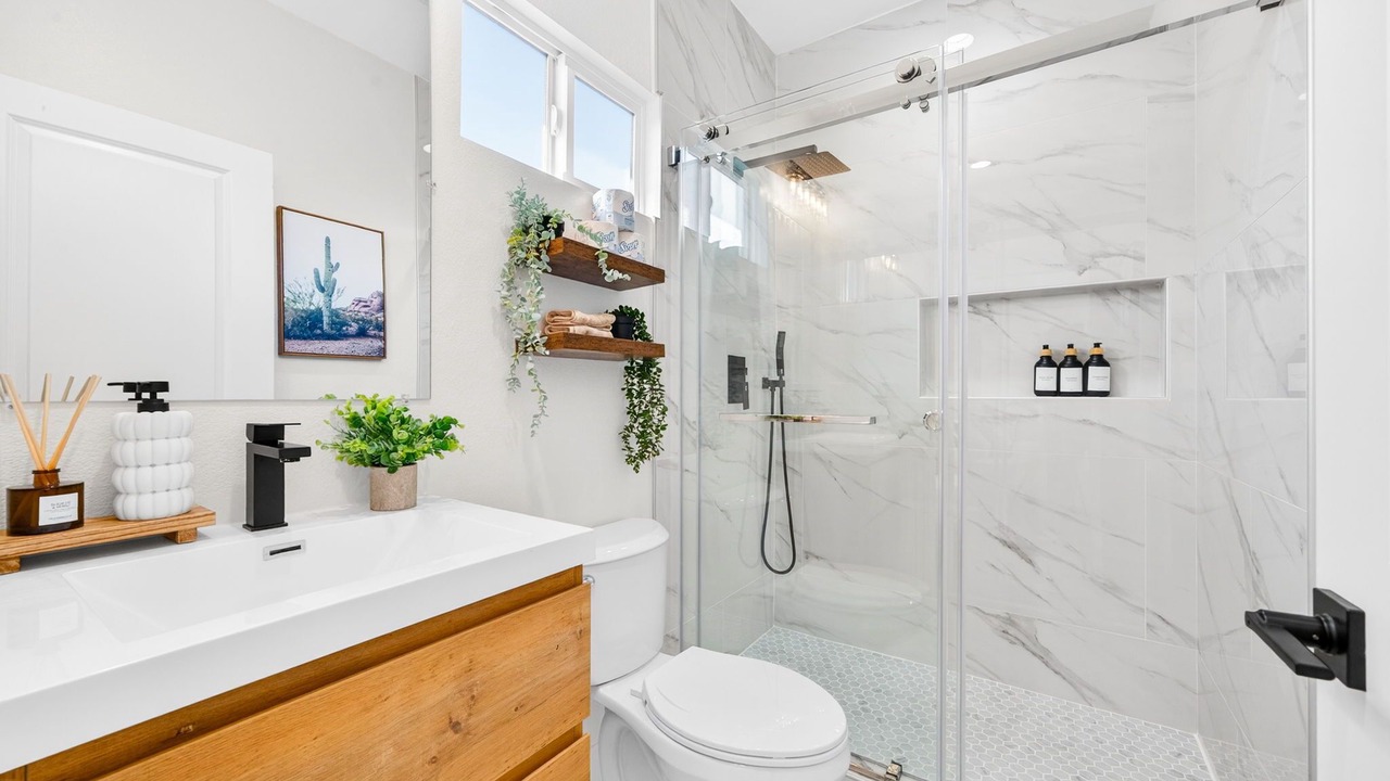 Photo of Bathroom in Midway City