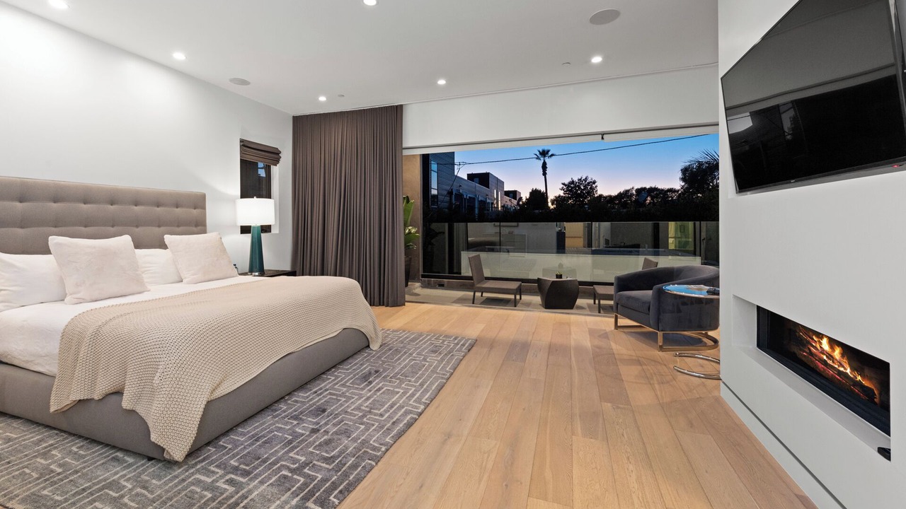 Photo of Bedroom in Beverly Grove
