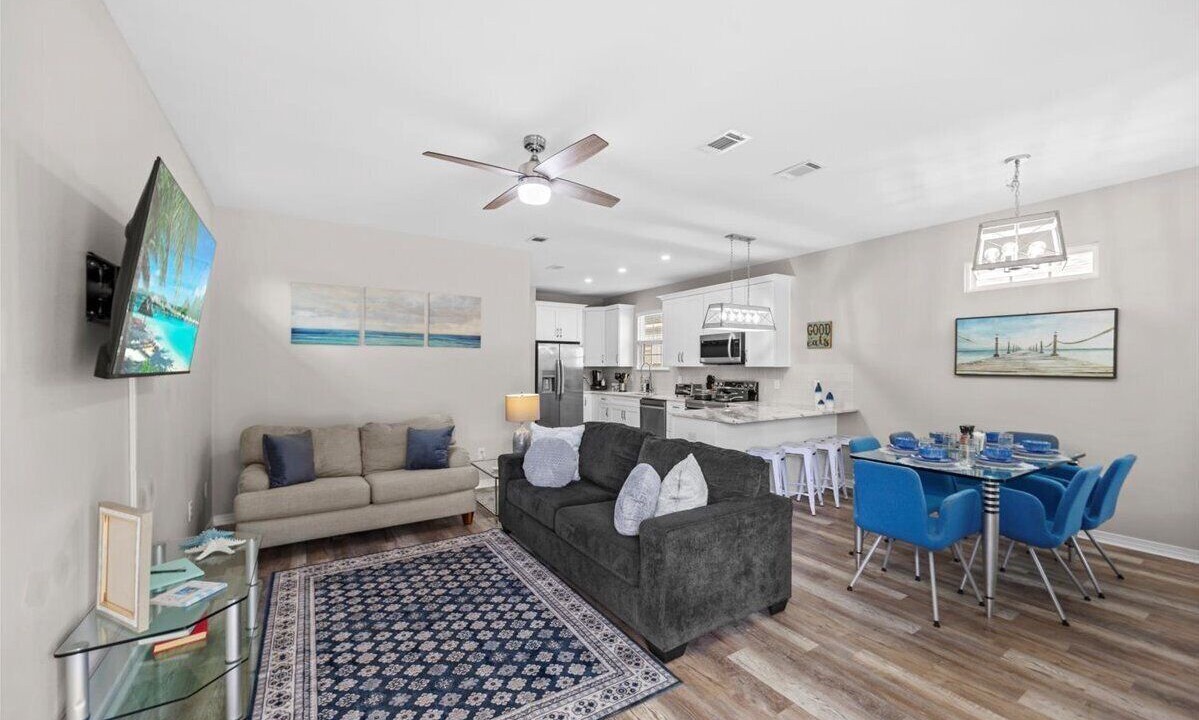 Photo of Livingroom in South Pensacola