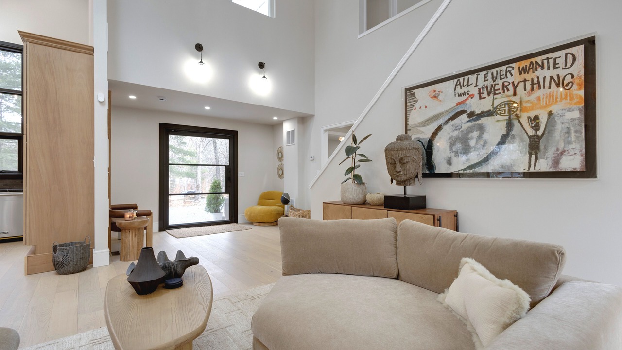 Photo of Livingroom in Northwest Harbor