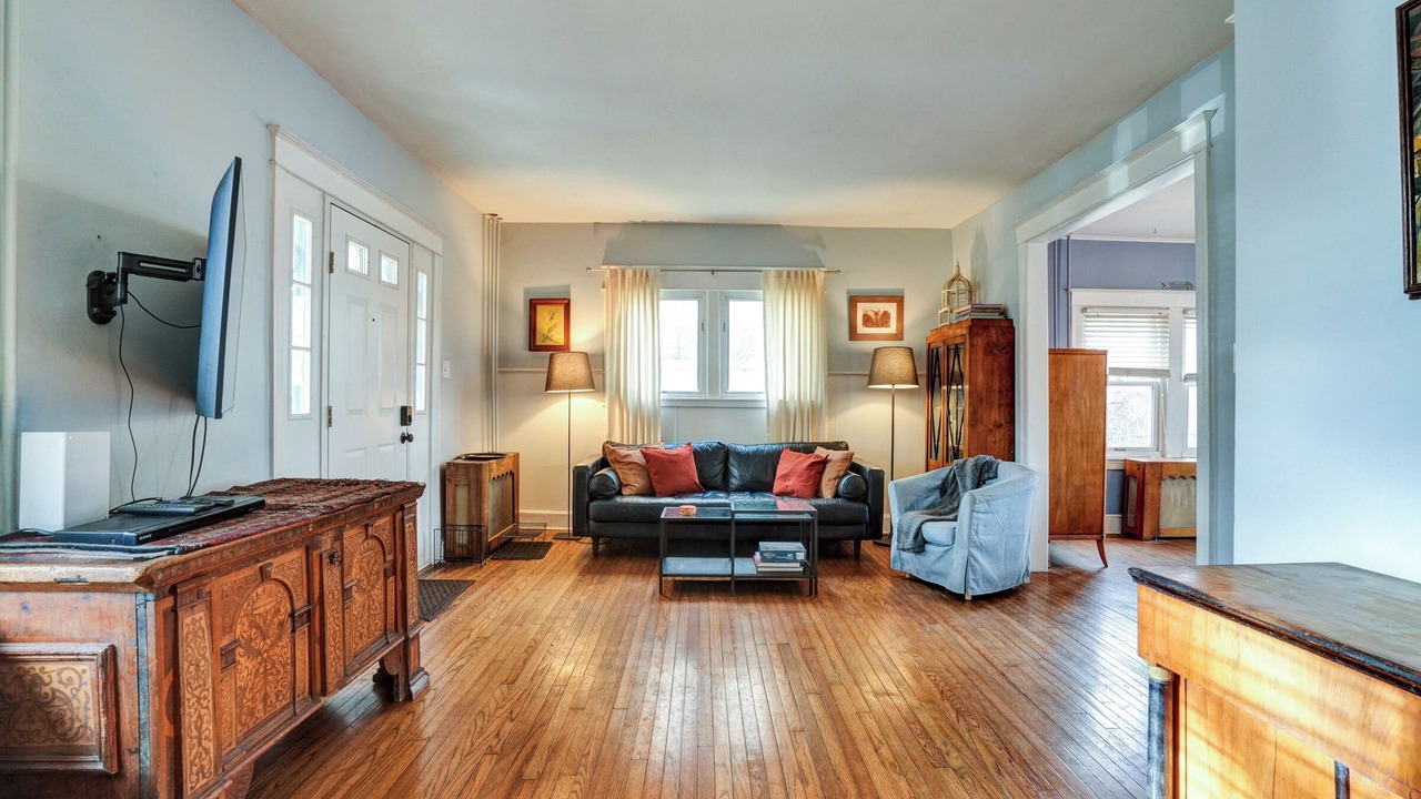 Photo of Livingroom in Phoenixville