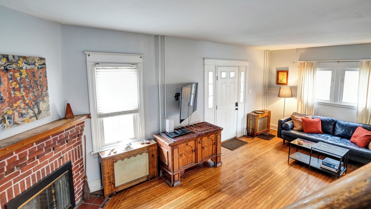 Photo of Livingroom in Phoenixville