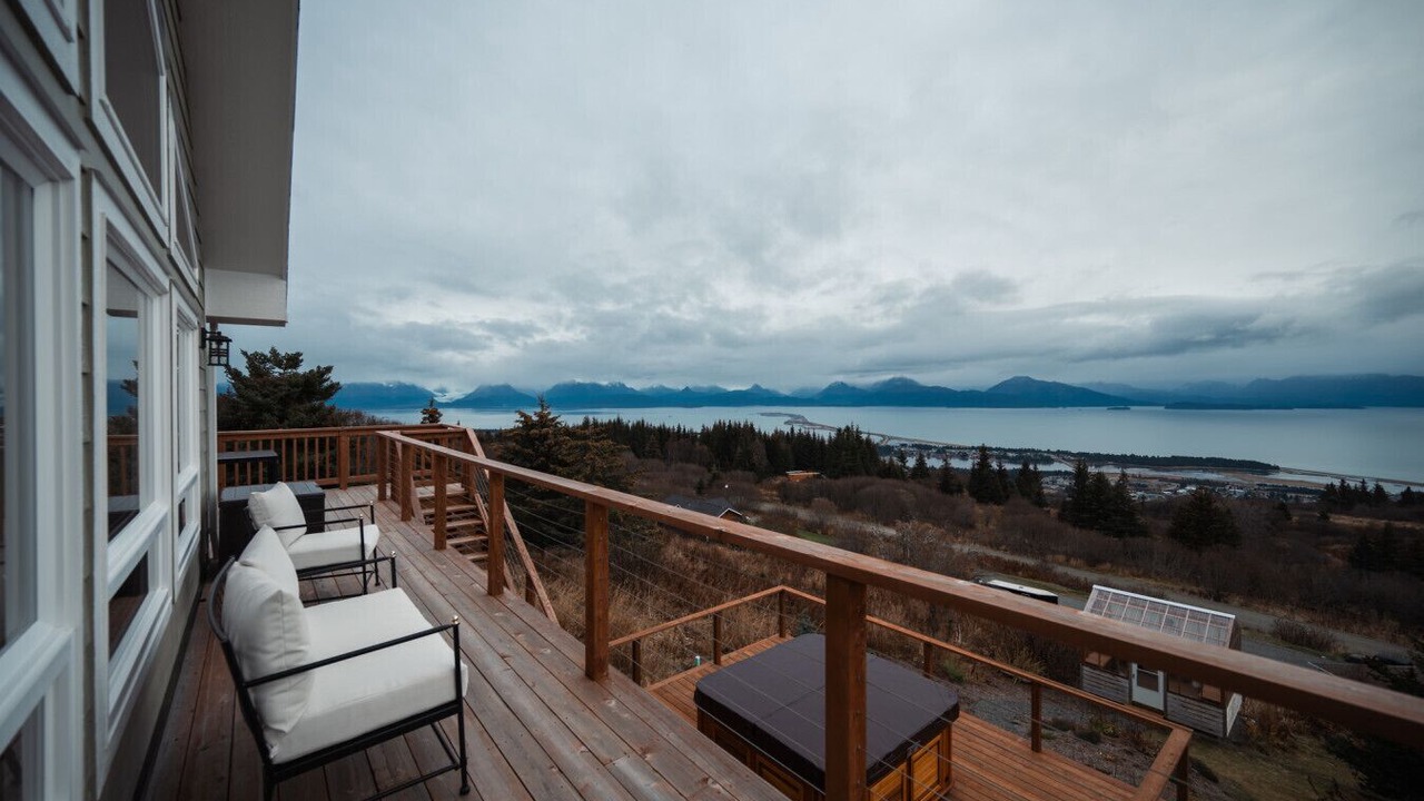 Photo of Patio Balcony in Homer