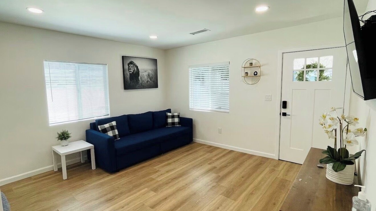 Photo of Livingroom in East Los Angeles