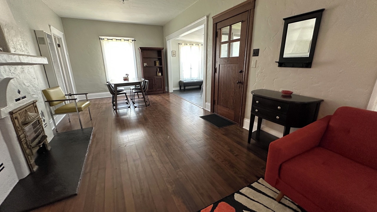 Photo of Livingroom in East Hollywood