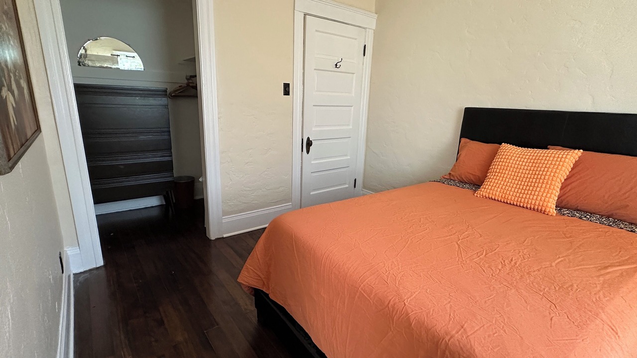 Photo of Bedroom in East Hollywood