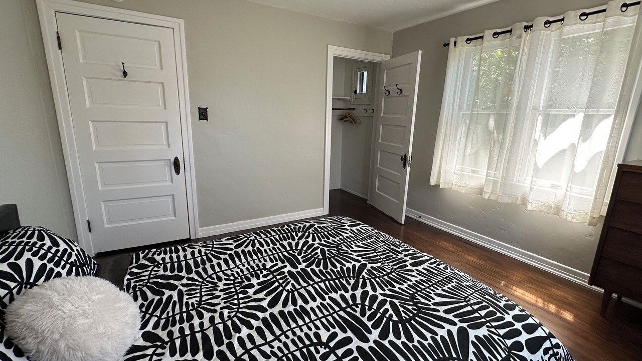 Photo of Bedroom in East Hollywood