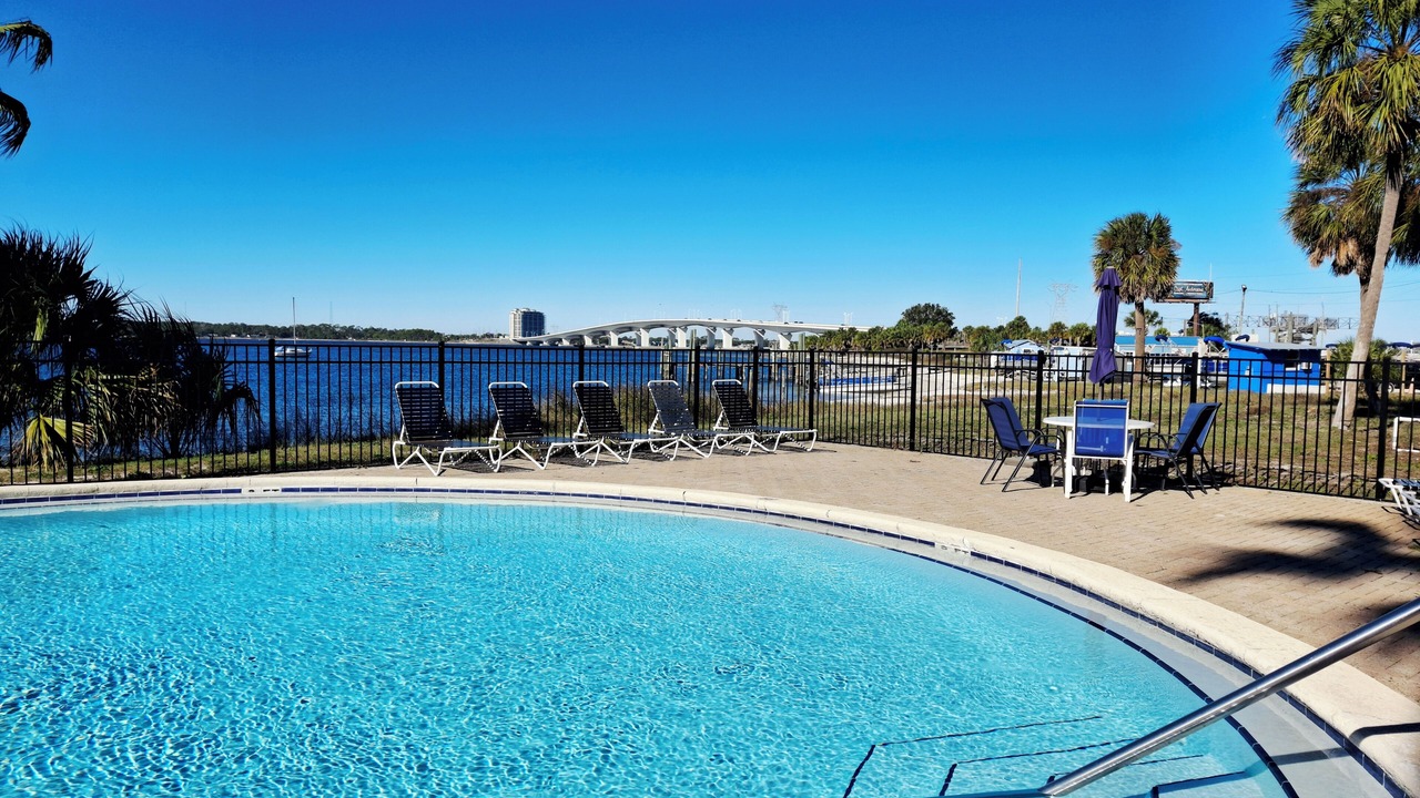 Photo of Outdoor in Thomas Drive