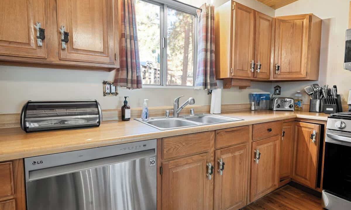 Photo of Kitchen in Big Bear Lake