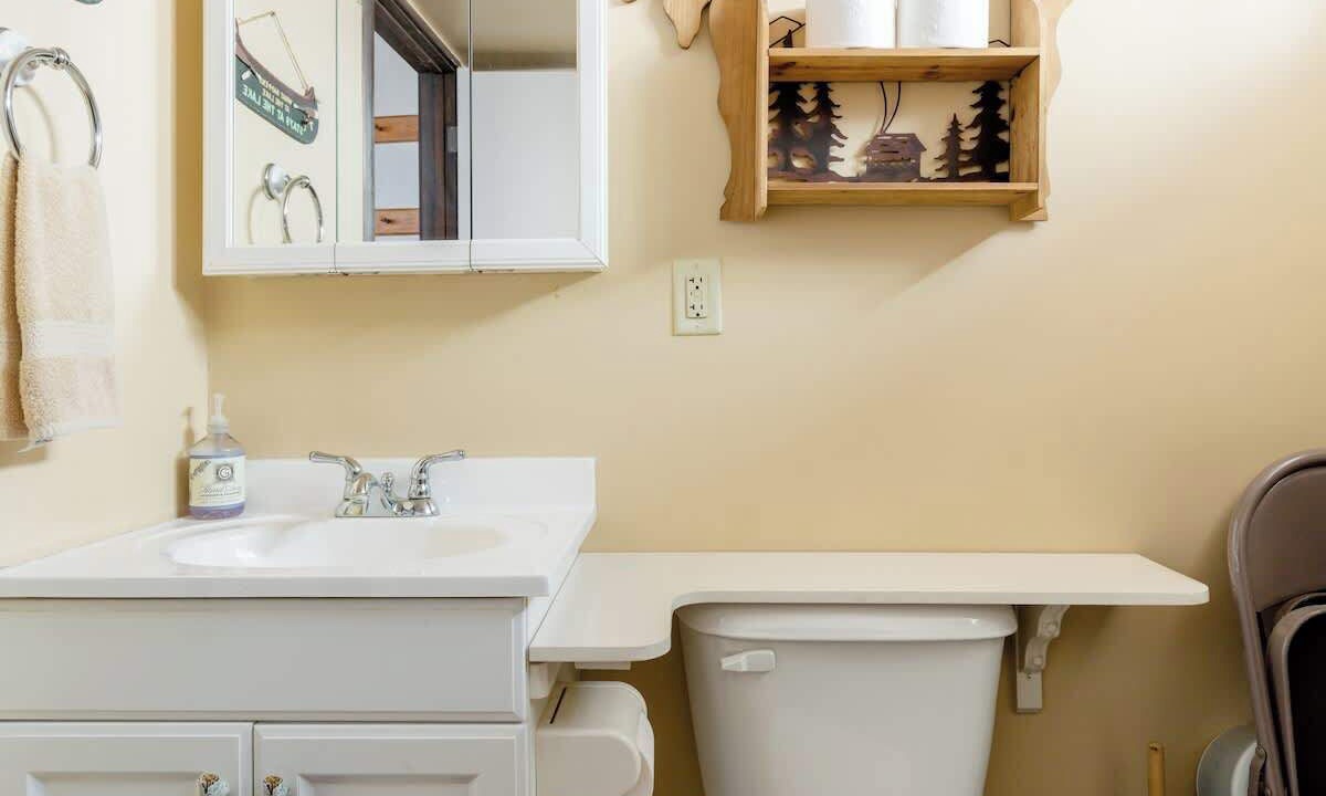 Photo of Bathroom in Big Bear Lake