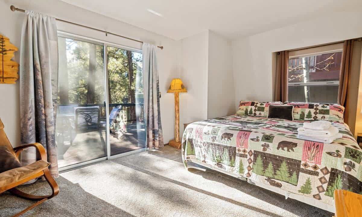 Photo of Bedroom in Big Bear Lake