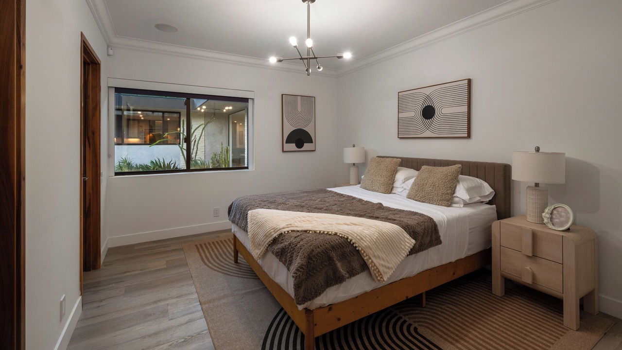 Photo of Bedroom in Beverly Glen