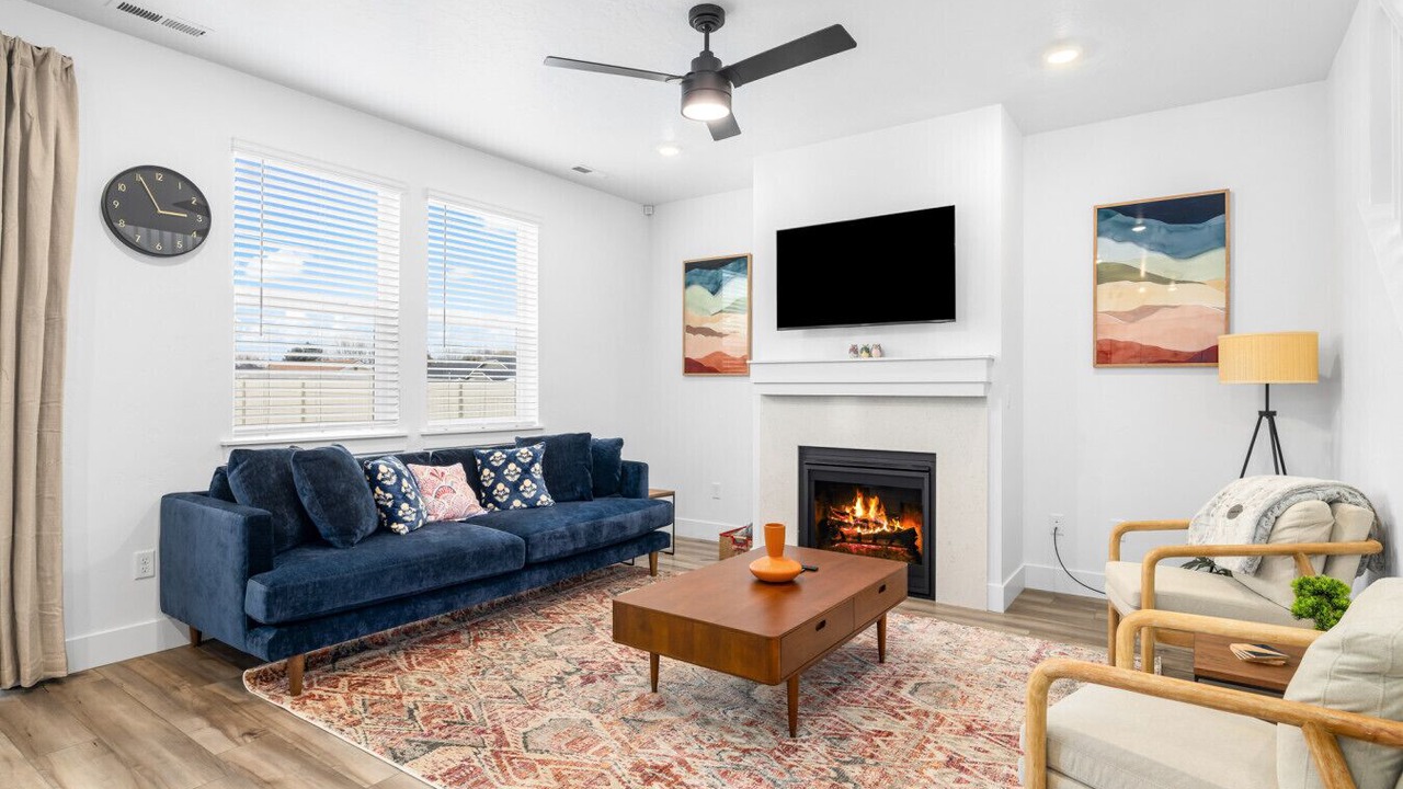 Photo of Livingroom in West Valley