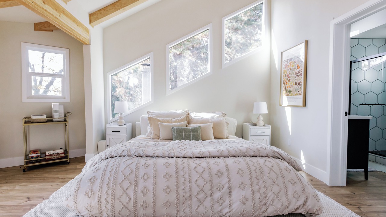 Photo of Bedroom in Running Springs