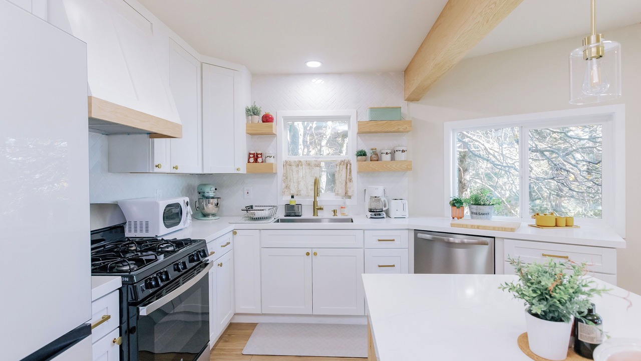 Photo of Kitchen in Running Springs