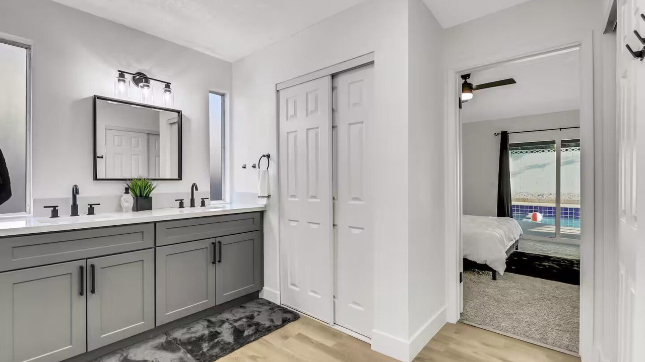 Photo of Bathroom in Chinatown