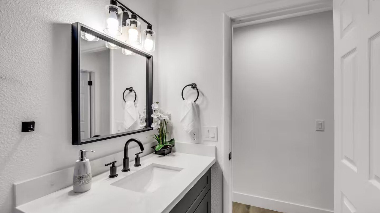 Photo of Bathroom in Chinatown