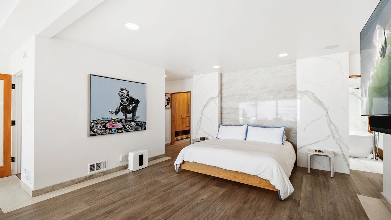 Photo of Bedroom in Eastern Malibu