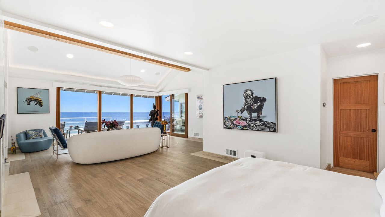 Photo of Bedroom in Eastern Malibu