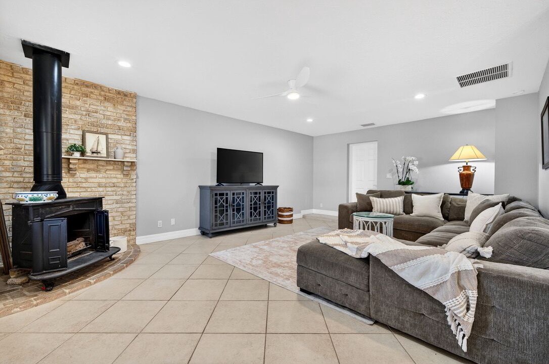 Photo of Livingroom in South Sarasota
